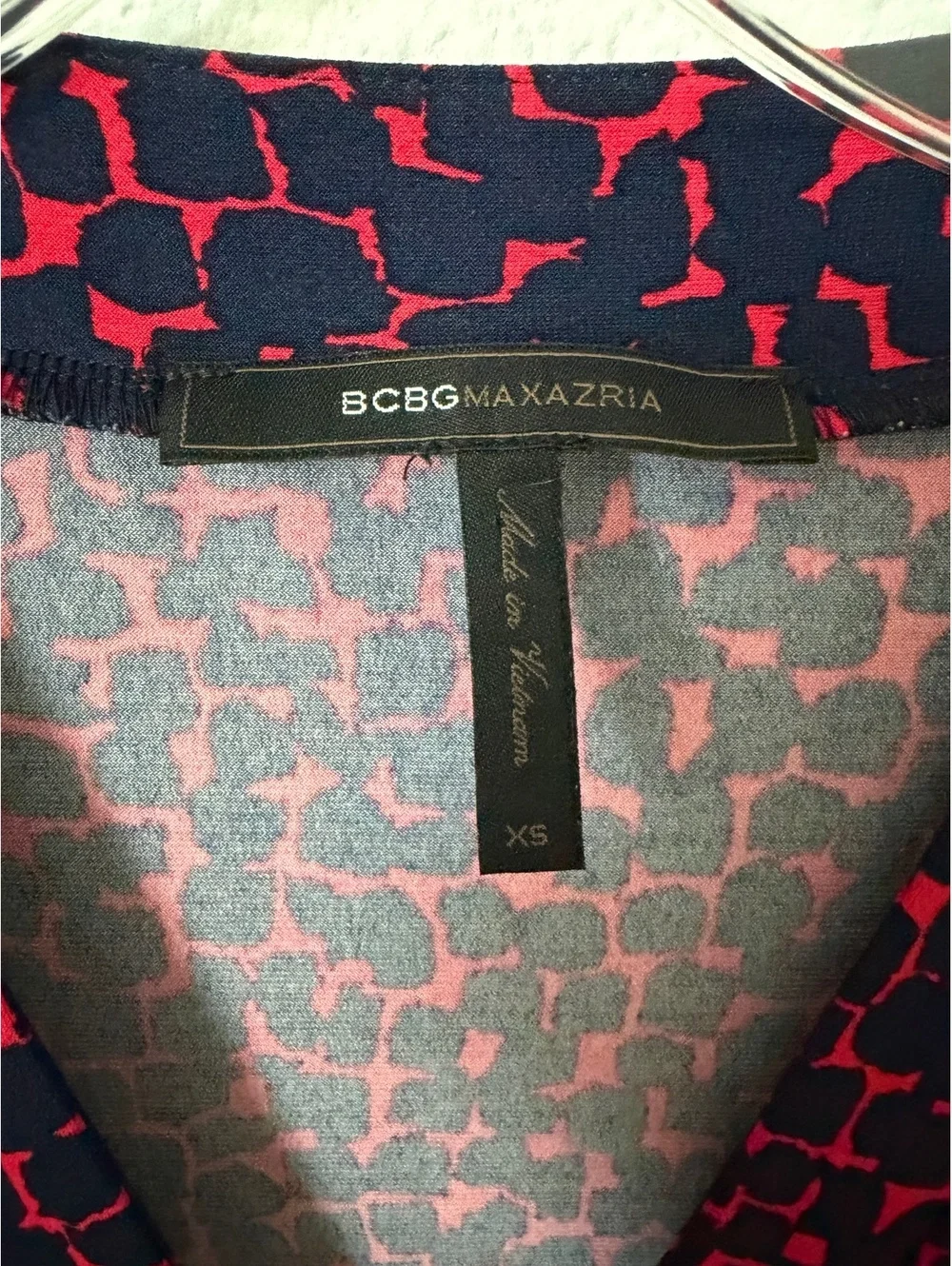 BCBGMAXAZRIA Sleeveless V-Neck Faux Wrap Blue/ Red Geo Hi-Low Dress Size XS